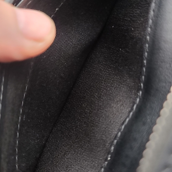 Burberry bifold wallet - Picture 9 of 13